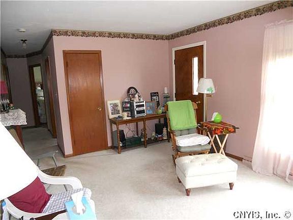4th image of 718 School St