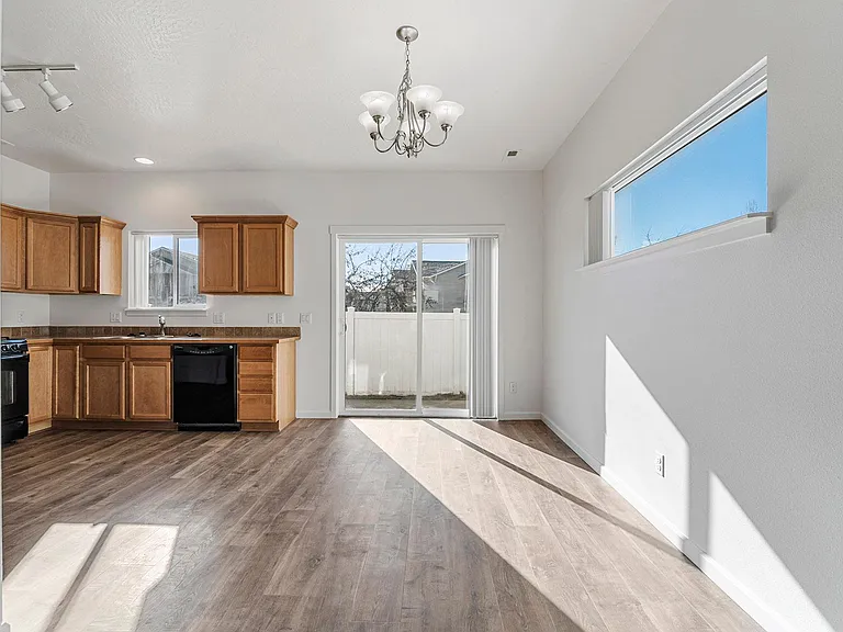 7761 Wyeth Ct — Photo 7