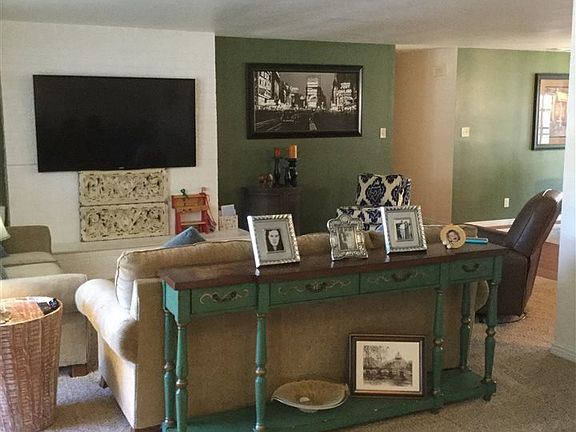 2nd image of 3009 Catalina Dr