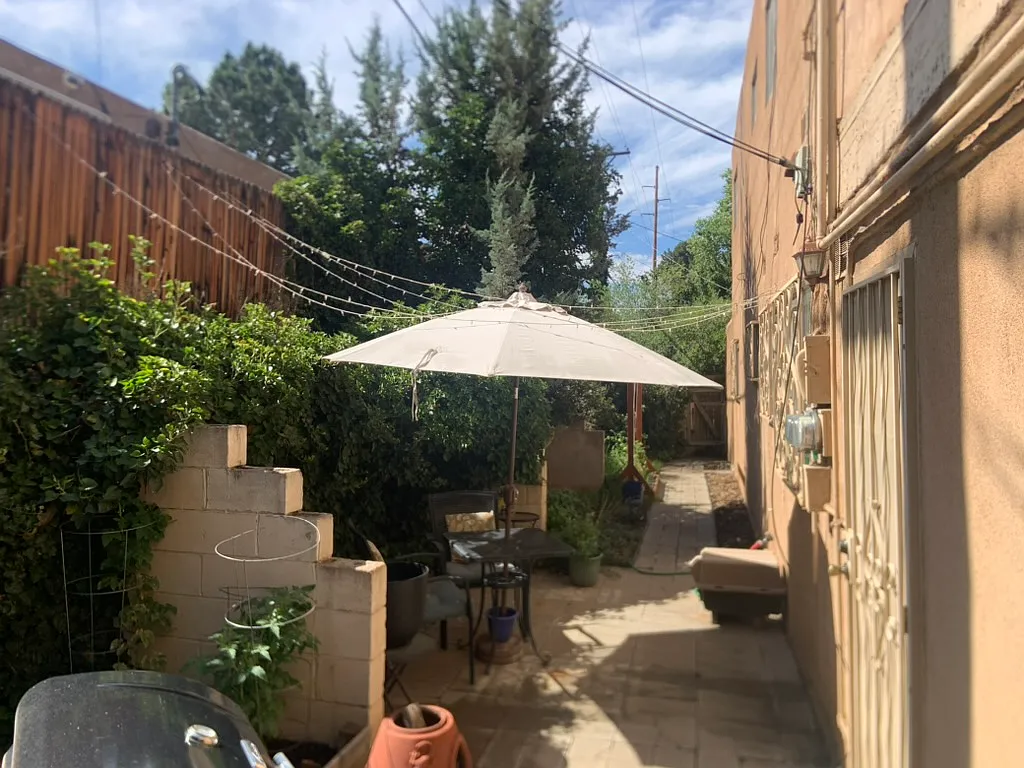 2 bed, 1000 sqft, $1,500 — Photo 2