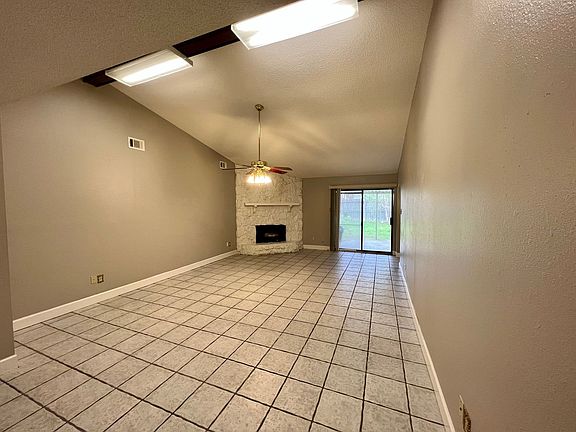 3rd image of 224 Village Ln