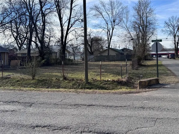 199 N 7th St, Stilwell, OK 74960