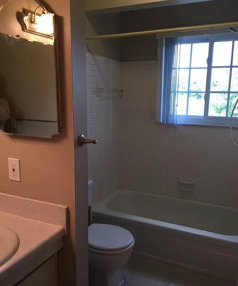 625 E Fox Hills Dr — Photo 20