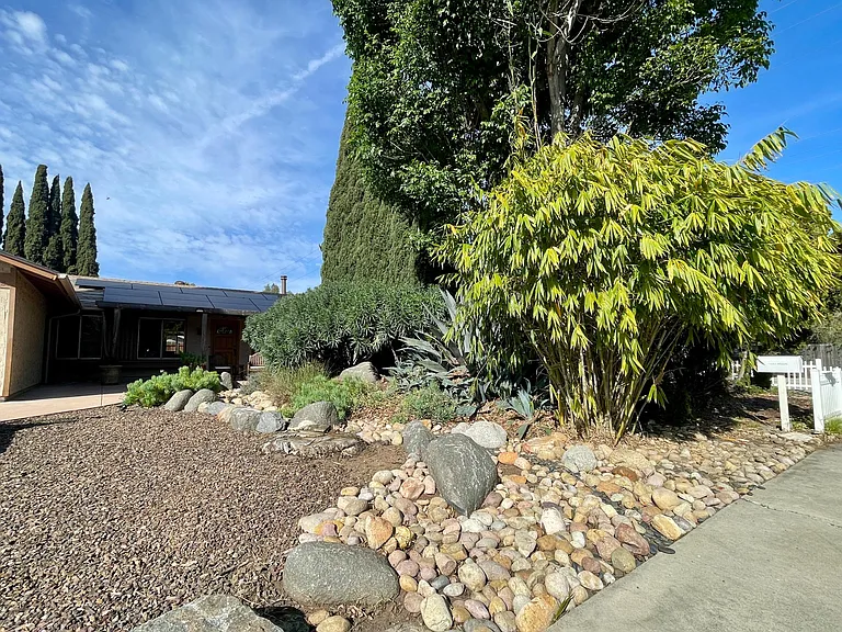 13752 Woodgate Pl — Photo 36