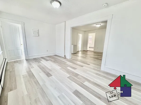 94 Malletts Bay Avenue, 94 Malletts Bay Ave #2B, Winooski, VT 05404