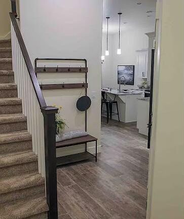 4th image of 501 N Ventura Ln