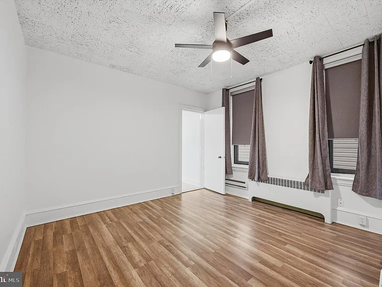 3153 Richmond St #1 — Photo 11