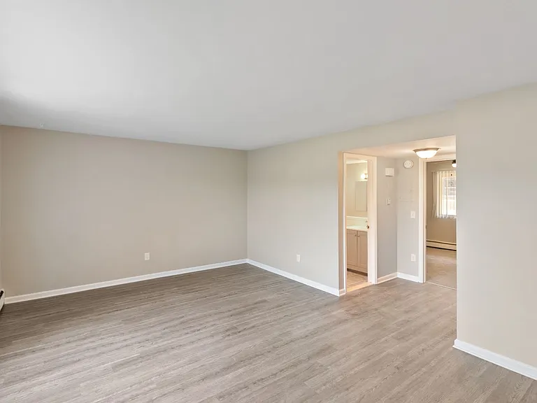 Brownell Apartments - Coast to Coast Management — Photo 9