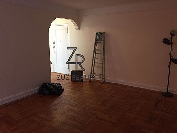 5th image of 410 Ocean Pkwy #G3