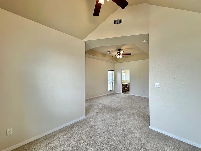 705 Marshall Dr — Photo 22