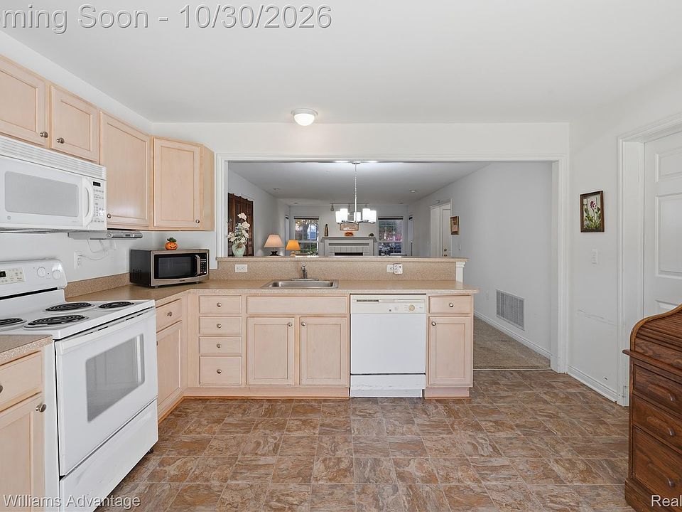 28342 Carlton Way Dr, photo 11