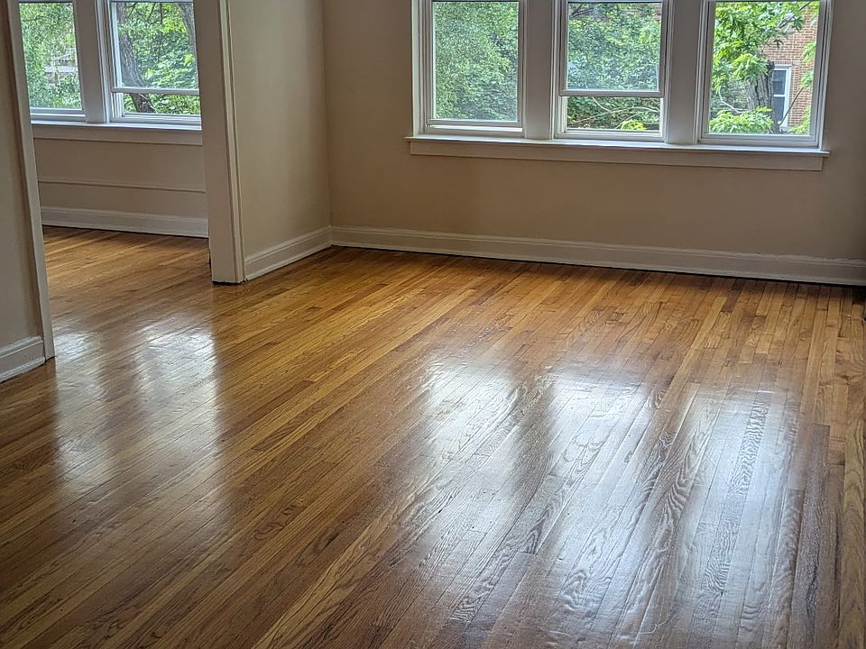 1st image of 4922 W Cuyler Ave #2S
