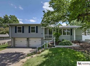 1287 S 164th St, Omaha, NE 68130