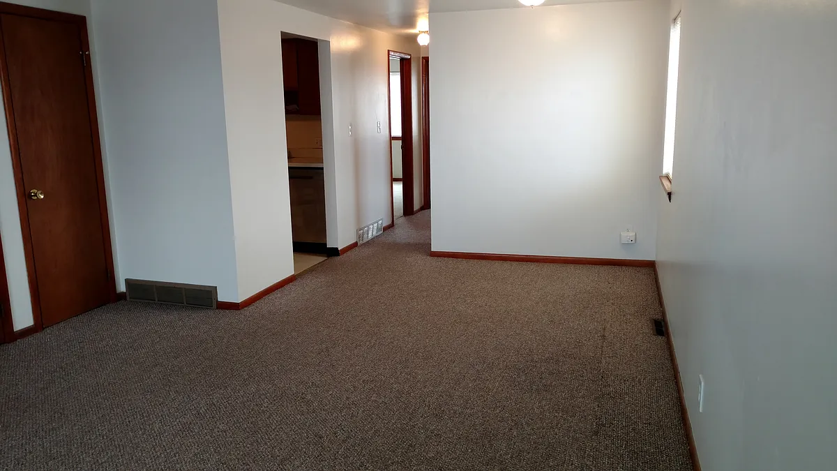 Building Photo - 101 Draden Ln