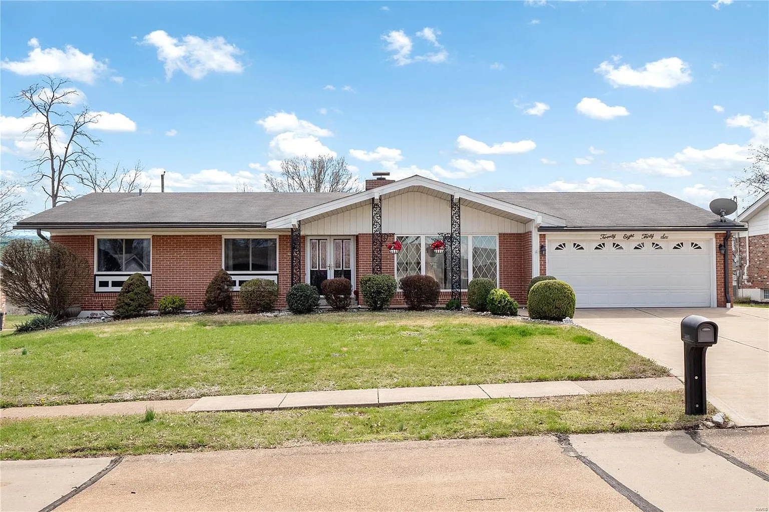 2836 Flamewood Dr photo 1