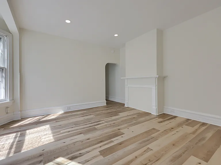536 W James St #2 — Photo 3