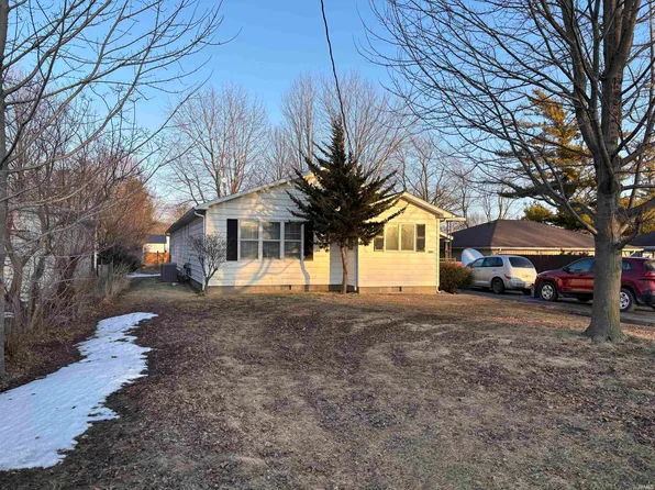 209 N Us Highway 421, Francesville, IN 47946