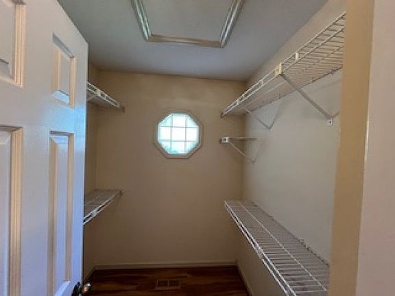 Closet-master Bedroom