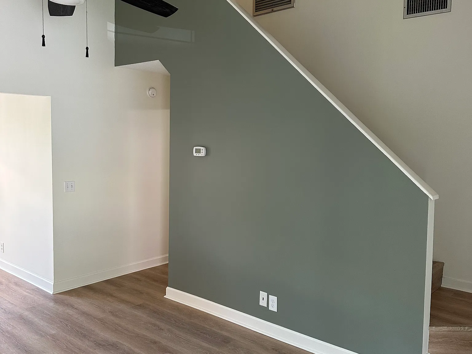 3 bed, 1192 sqft, $2,500 — Photo 3