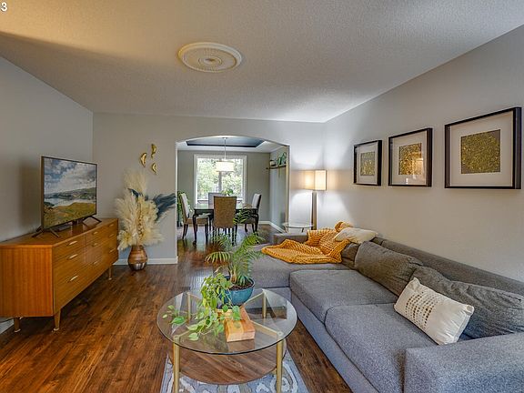 4th image of 15406 NE 9th Way