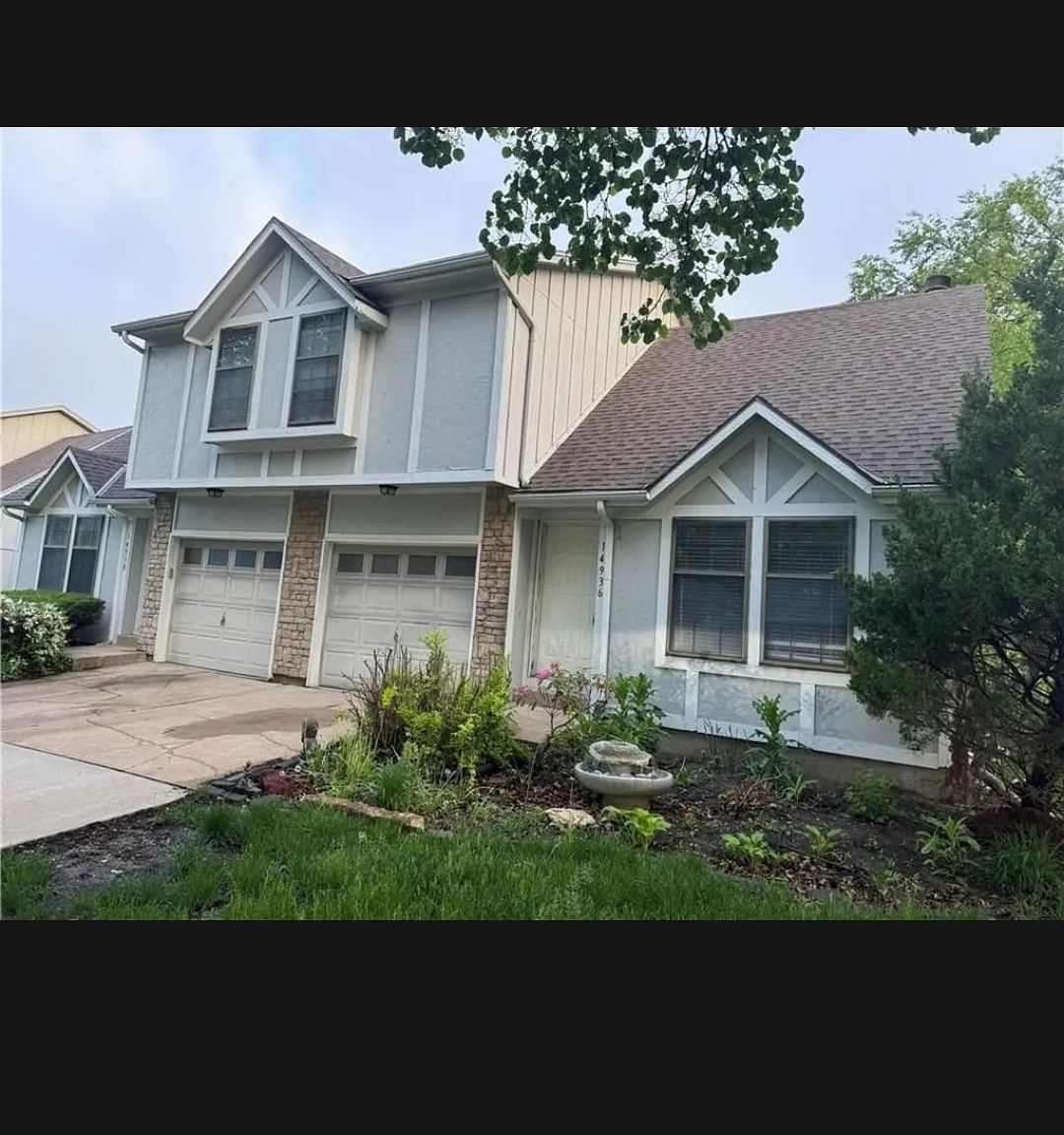 3 bed, 1.5 bath, 1380 sqft, $2,195 — Photo 2