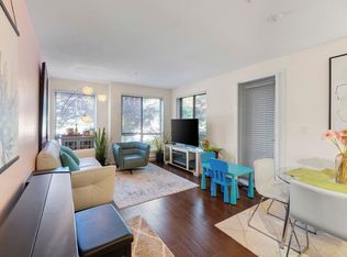 500 Royal Ave #211, New Westminster, BC V3L 0G5