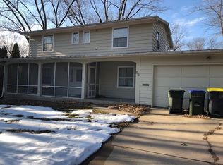 15 Glendale Ct, Iowa City, IA 52245
