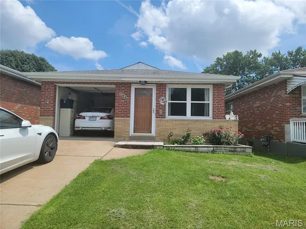 7448 Morgan Ford Rd, Saint Louis, MO 63116
