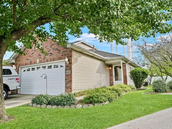 2264 Sandcastle Dr, Dyer, IN 46311