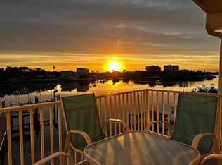 10109 Gulf Blvd APT 202, Treasure Island, FL 33706