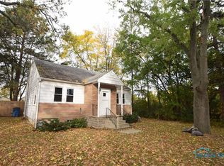 5545 Burgess Dr, Sylvania, OH 43560