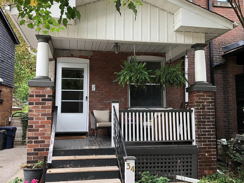 34 Dixon Ave #1