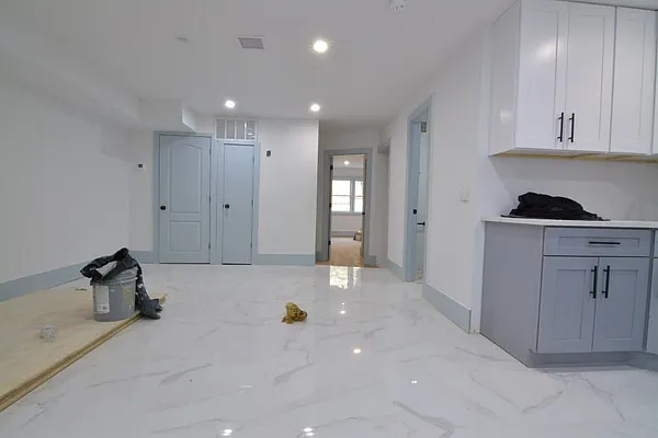 Rented by David Hirsch, LREB | media 36