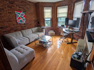 223 Park Dr APT 42, Boston, MA 02215