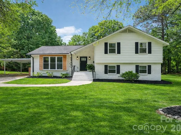5300 Cheval Pl, Charlotte, NC 28205