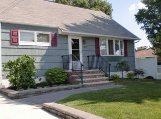 235 Wellington Pl, Edison, NJ 08817
