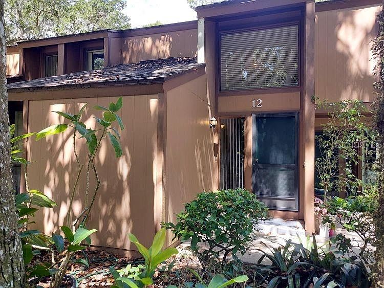 12 Fairways Cir #12