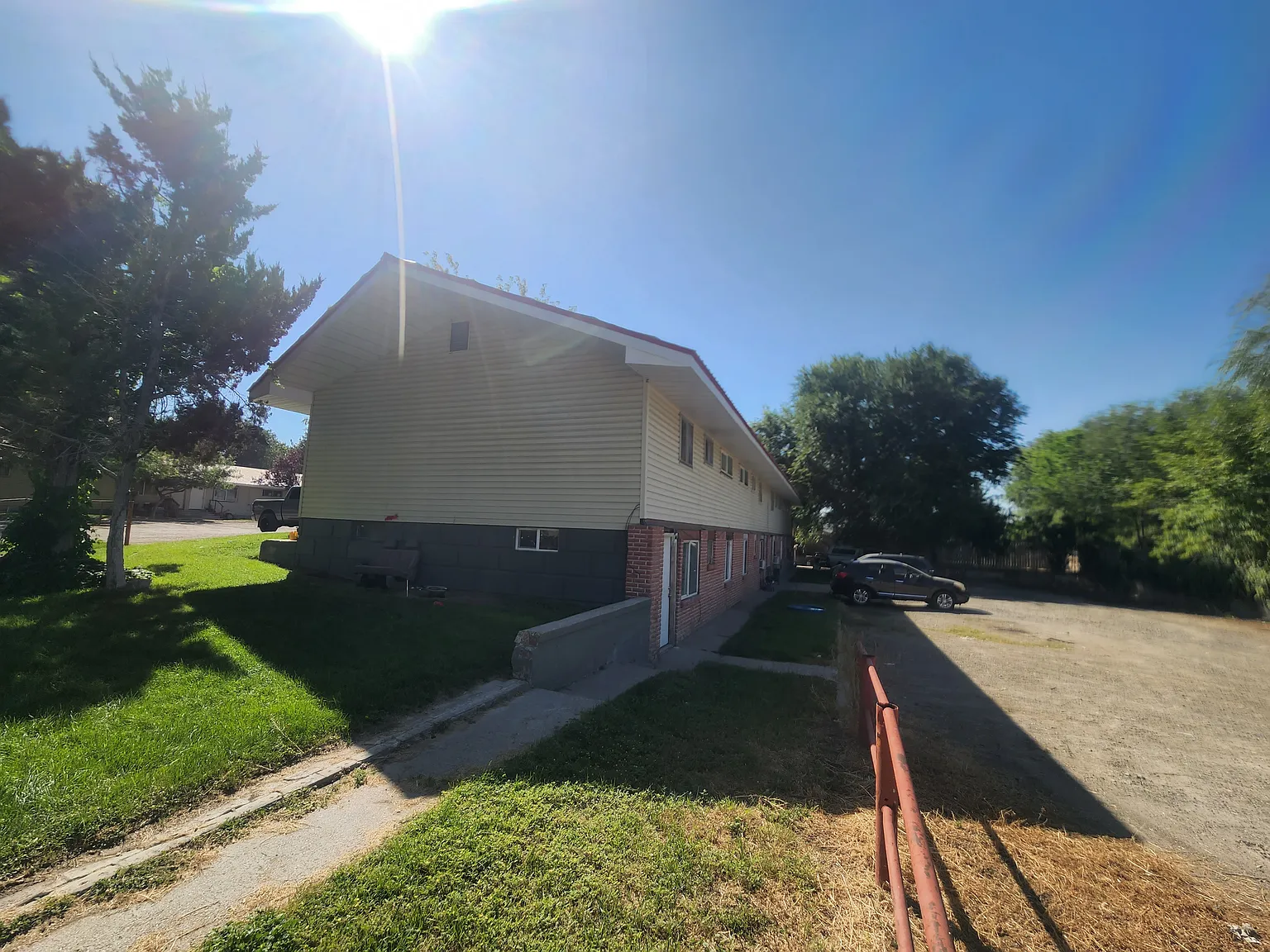 Harris Apartments — Photo 1