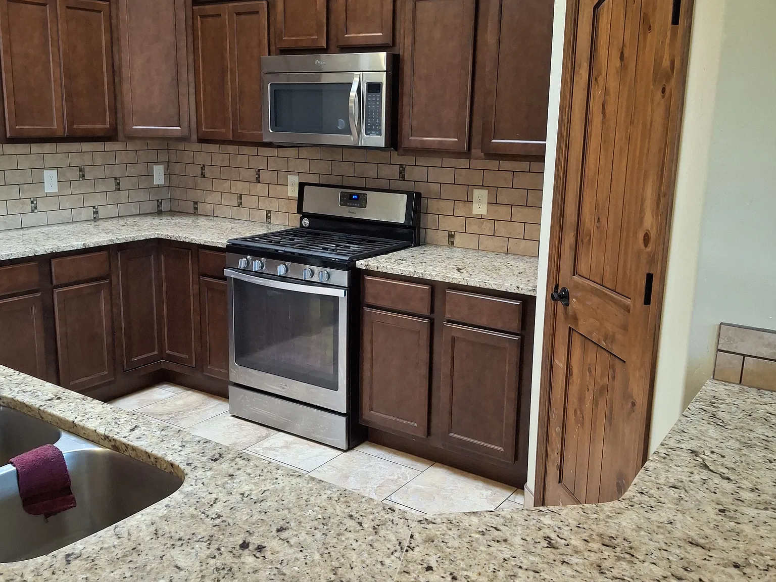 3 bed, 1644 sqft, $1,850 — Photo 3