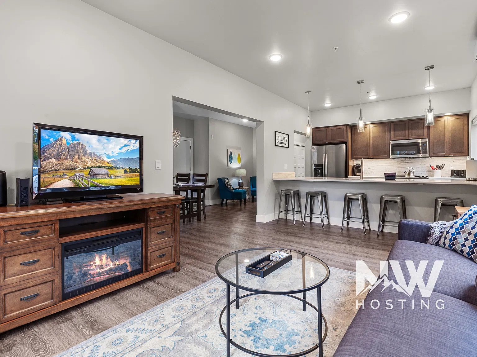2 bed, 1200 sqft, $2,400 — Photo 1