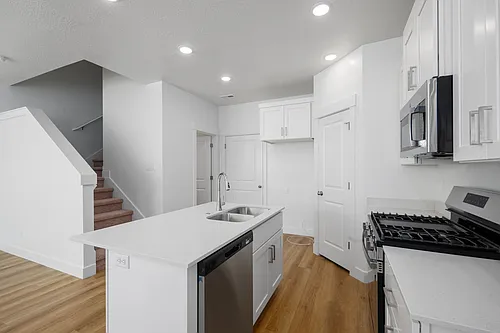 281 W 1150 N Photo 1