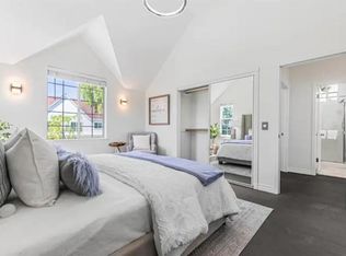 1960 San Ramon Ave, Mountain View, CA 94043