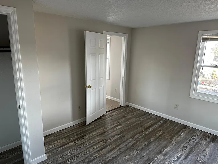 18 Prospect St — Photo 13