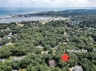 7 Highland Avenue, Vineyard Haven, MA 02568