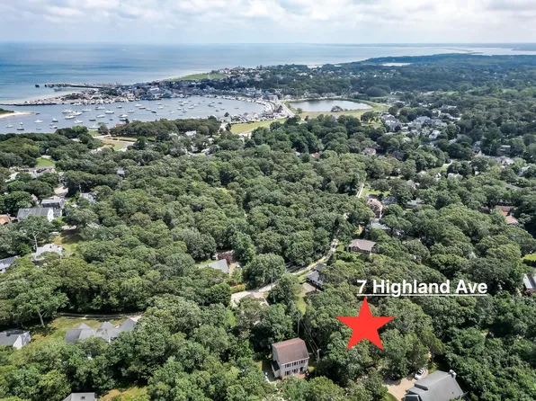7 Highland Avenue, Vineyard Haven, MA 02568