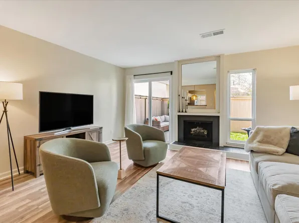 19213 Vineyard Ln, Saratoga, CA 95070