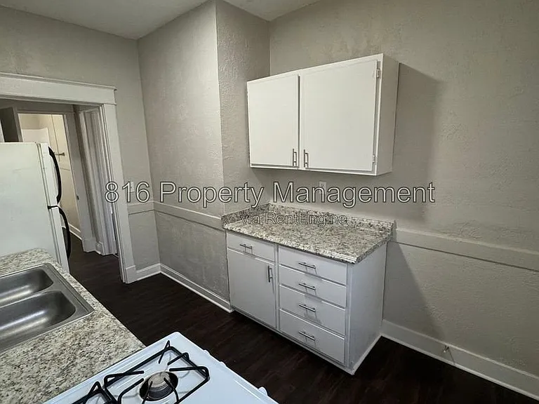 2416 E 22nd St #2W — Photo 16