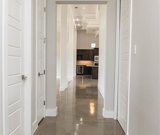 3rd image of 308 Estate Dr