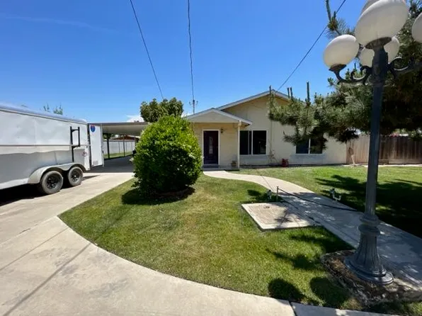 712 S Farmersville Boulevard, Farmersville, CA 93223