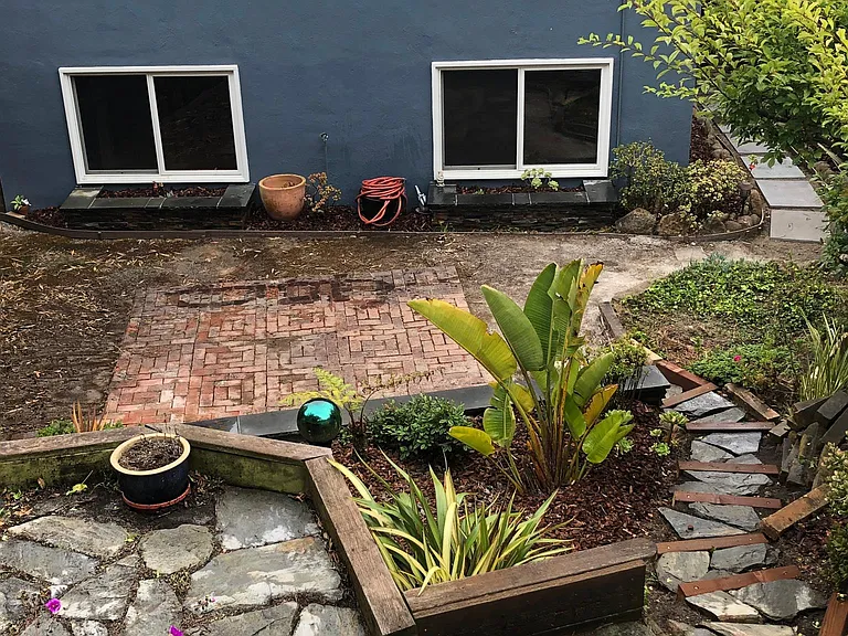 Back yard patios and stone walkways